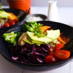 Buddha bowl met zoete aardappel en romige dressing van Vitaal van Start-1 2