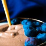 Chocoladeontbijt met blauwe bessen-1