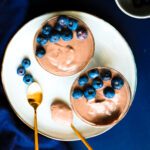 Chocoladeontbijt met blauwe bessen-3